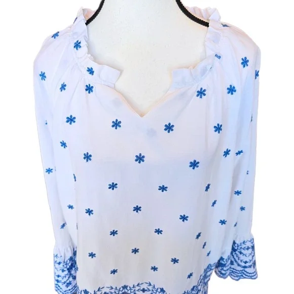 Belle by Kim Gravel Peasant Blouse Medium White Blue Floral Embroidered Boho - Picture 3 of 8
